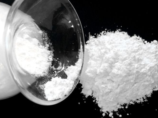 生產(chǎn)98%無(wú)水氯化鎂粉末廠家